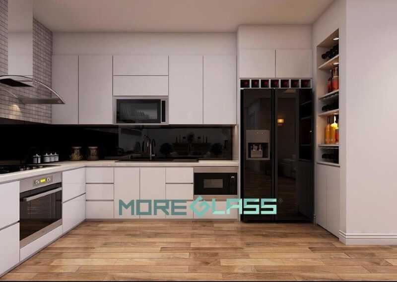 Thiết kế mẫu kính ốp bếp màu đen cổ điển, sang trọng cho nhà bếp chung cư, nhà ở, biệt thự. Thiết kế phòng bếp chung cư